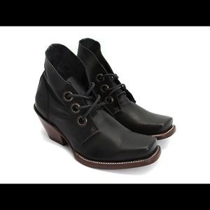 Women 8.5 Fleuvog shoes (I Believe High Simons)